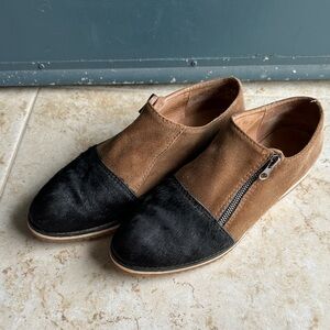 ALL BLACK Womens Cap Toe Zip Shoe Size 40.5 Pony Hair Black Brown Suede